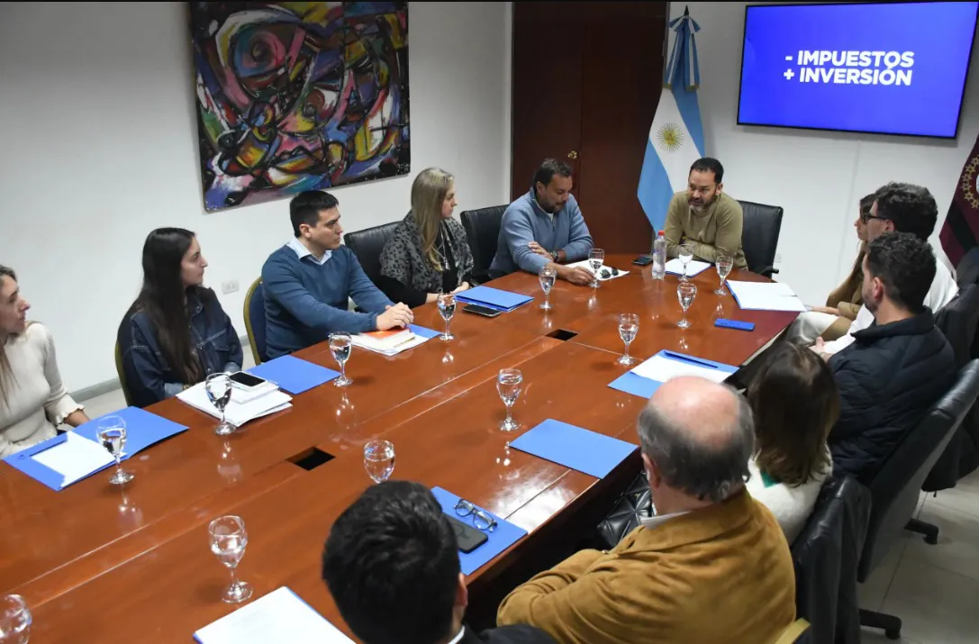 muni impue privado