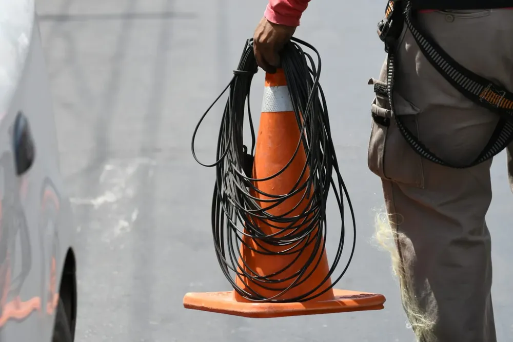 retiro-cables-en-desuso-7