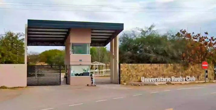 Universitarios