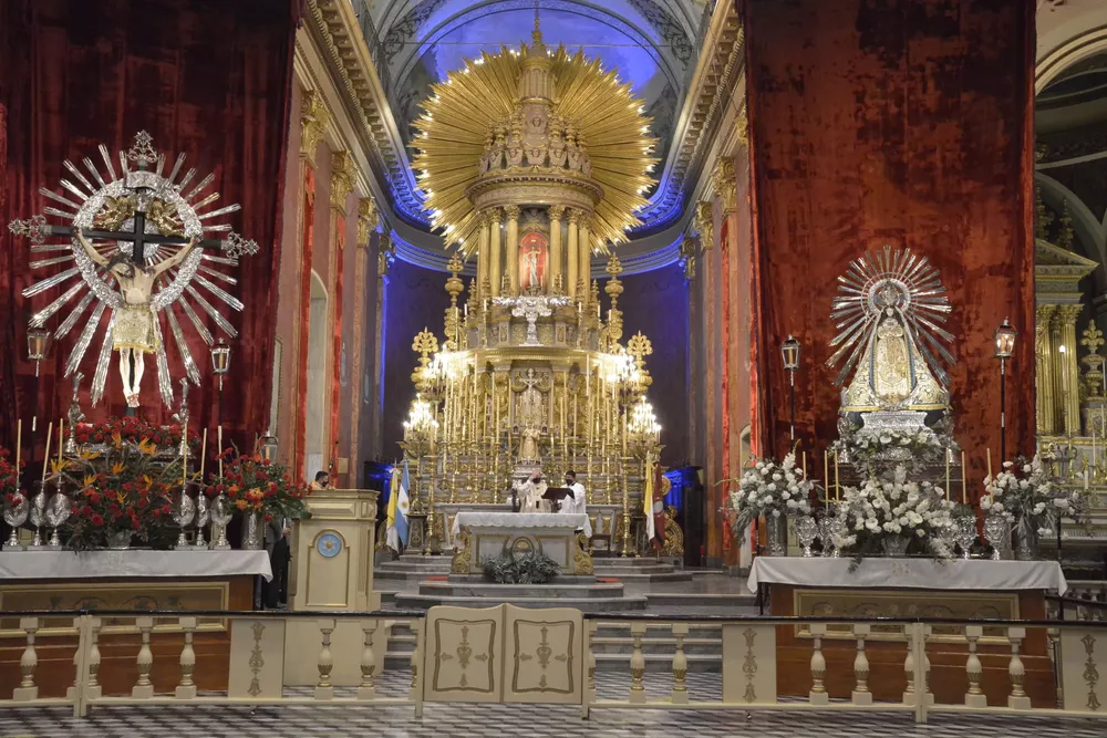 Entronizacion sr y sra del milagro