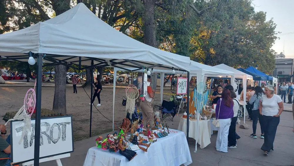 plaza alvarado feria